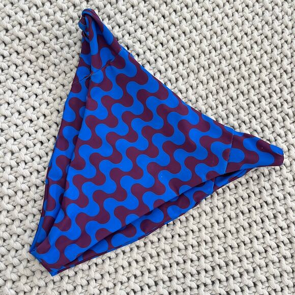 Skatie• ‘Salty’ Bikini Bottom in INFINITO - Picture 3 of 17